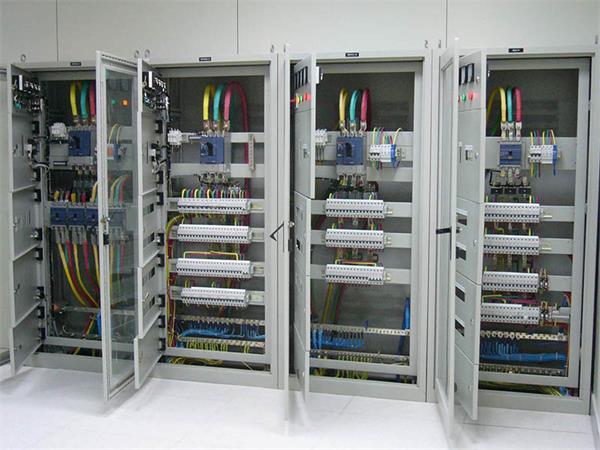 天水配電柜廠與蘭州華美電氣設(shè)備 防爆配電柜的專業(yè)安裝服務(wù)